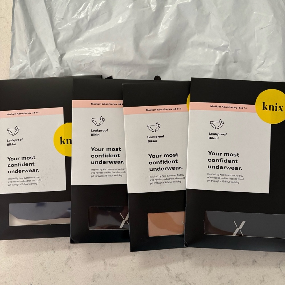 NIB Knix bikinis - medium absorbency
